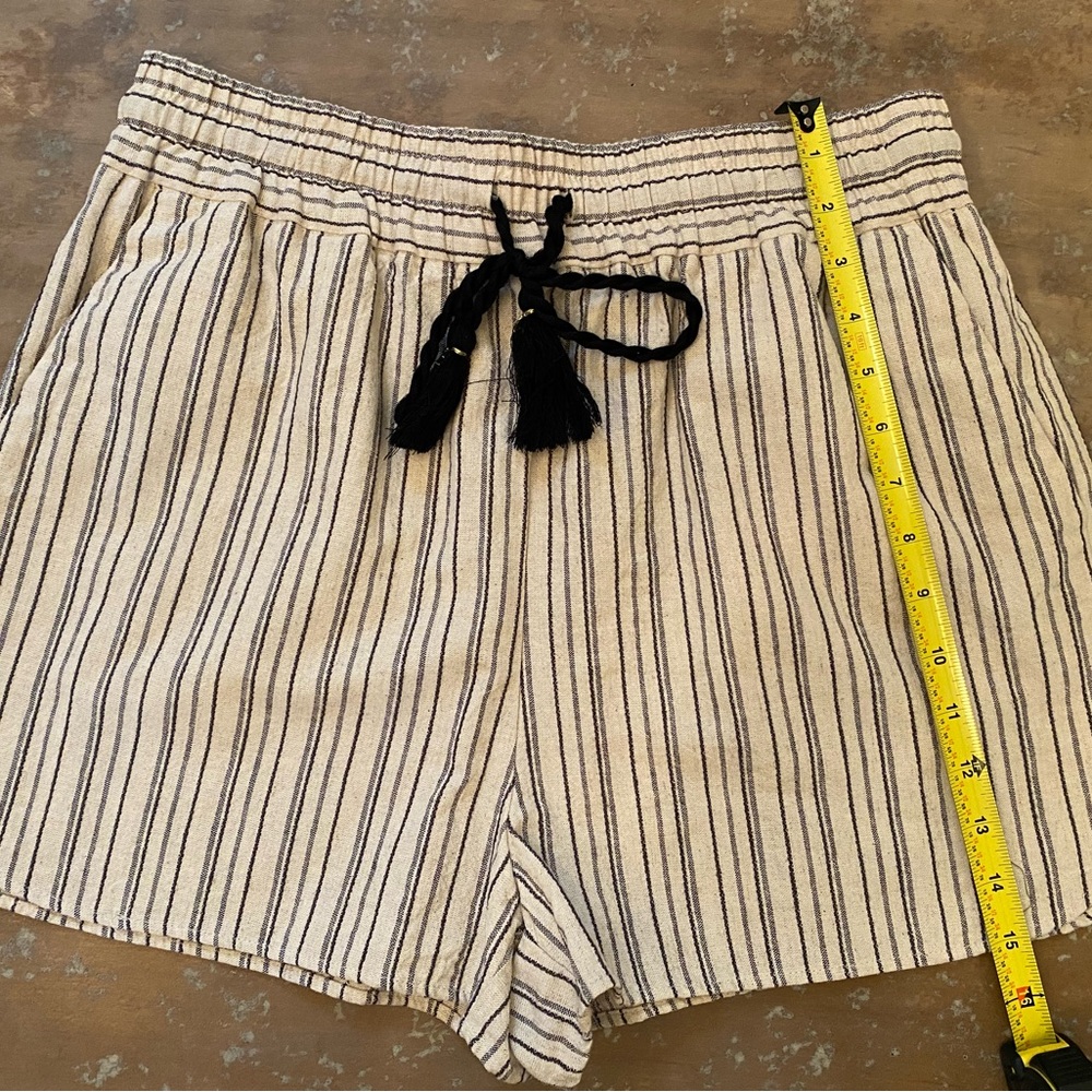 Zara Stripe pull on drawstring shorts cream black Large summer
